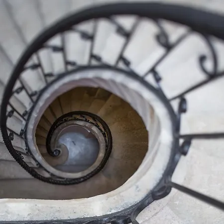 La Cour Carree Centre Hotel 3*