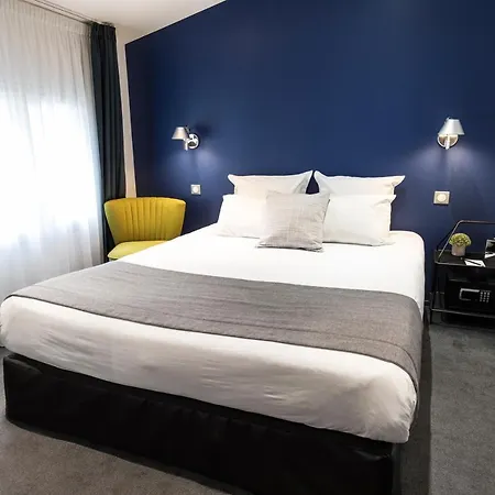 La Cour Carree Centre Hotel