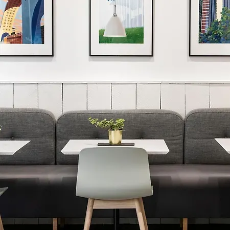 La Cour Carree Centre Hotel