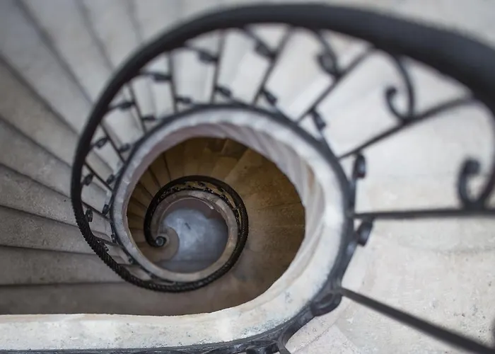 La Cour Carree Centre Hotel 3*