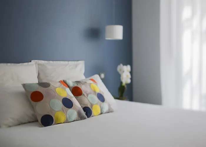 Hotel La Cour Carree Bordeaux Centre Отель