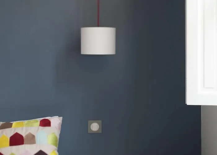 Hotel La Cour Carree Bordeaux Centre Отель 3*